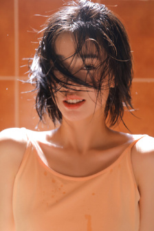女生把筷子放屁眼里不能掉